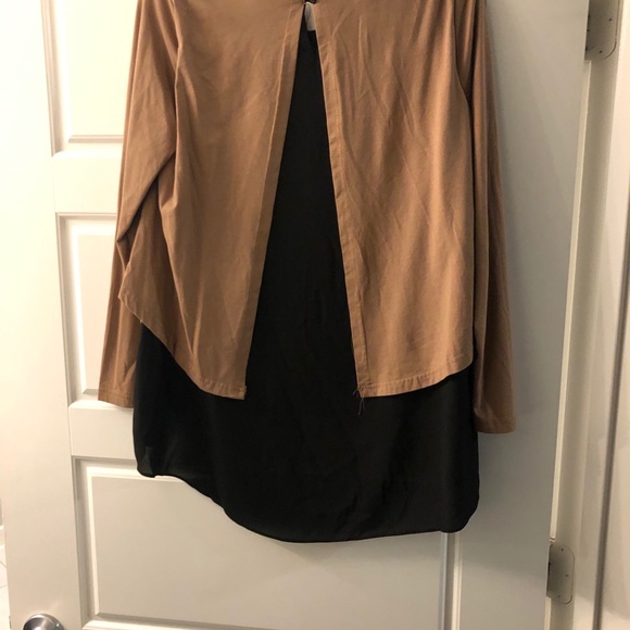 Flowy Blouse - Picture 3 of 3